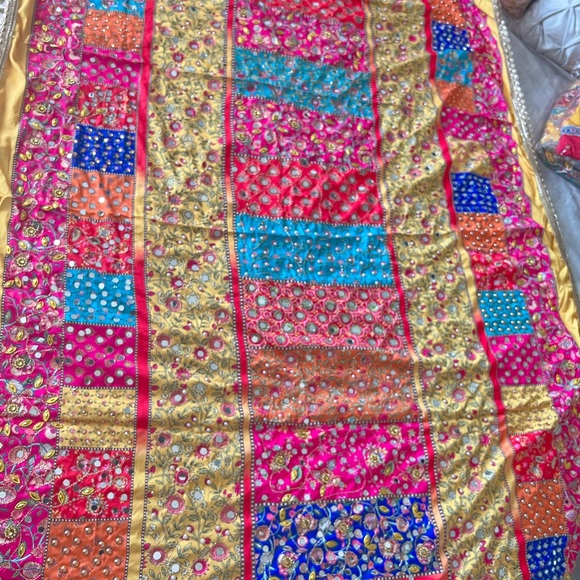 Pakistani dupatta (2.5meter) - Picture 10 of 13